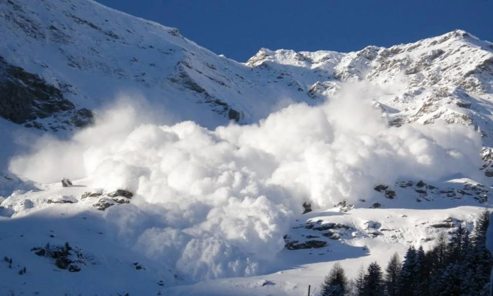 Ιταλία-Απίστευτο: 54χρονος σκιέρ κατάφερε να επιζήσει όντας θαμμένος επί 23 ώρες κάτω από χιονοστιβάδα